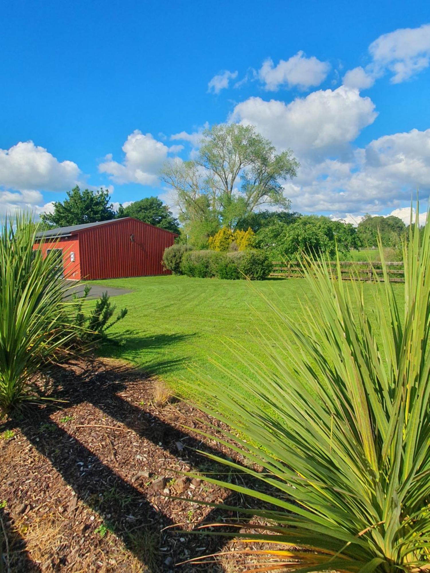 The Red Shed Hotel Matamata Exterior photo